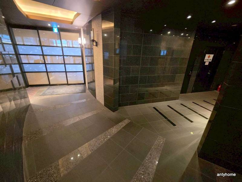 アビエール松屋町　仲介手数料無料のロビー