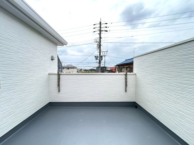 ファーストタウン　江南市第1今市場町　全2区画分譲のバルコニー|バルコニーは南向きで洗濯物もよく乾きます！