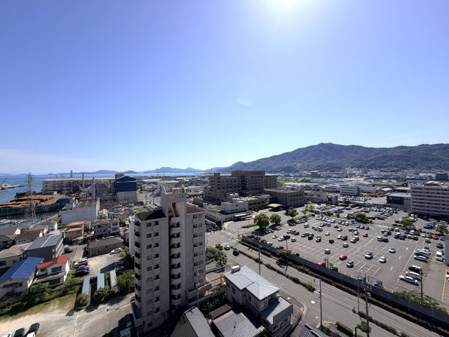 【展望】 | ジェイシティ新広駅前 | バルコニーからの眺望。遠くの海まで見渡せます！