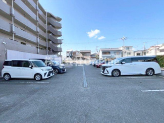【駐車場】