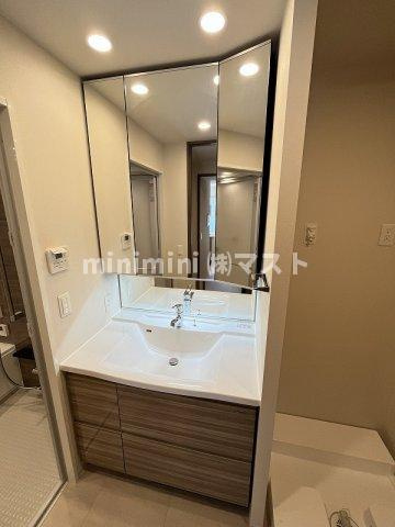 プレミストタワー靭本町の洗面所|他号室参考写真です