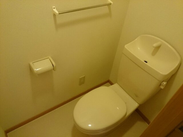 プラシード・カーサⅠのトイレ|清潔感のあるトイレです