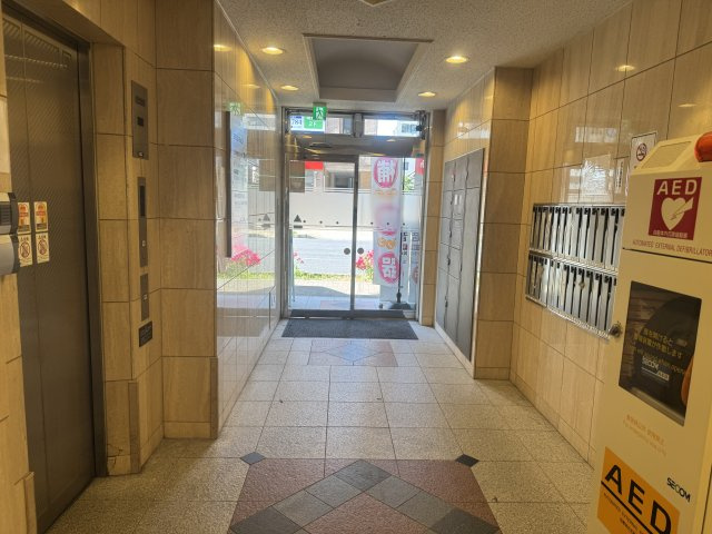 KENEDIX船橋のエントランス