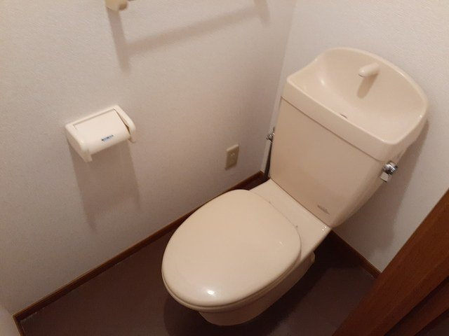 シャトー・リッツのトイレ|シンプルで使いやすいトイレです