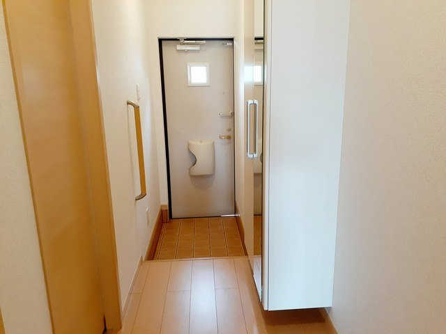 アイリー　ブルーの玄関|毎日通る玄関はこちらです