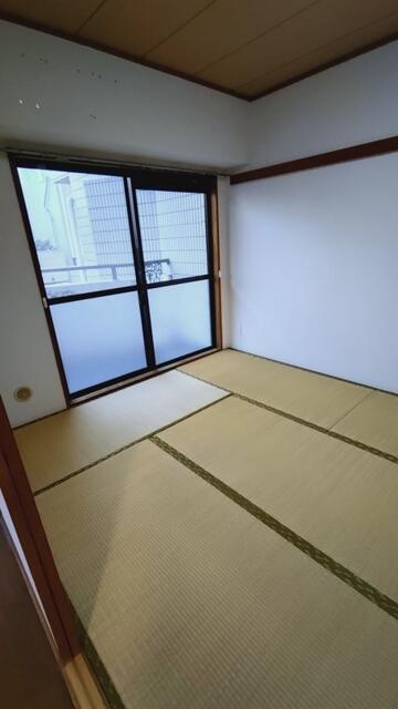 ロイヤルグリーン松戸の和室