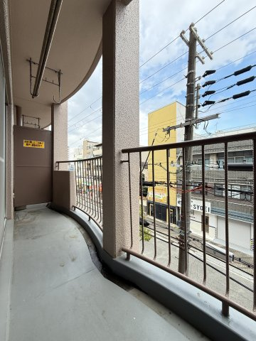 杉本町グランドハイツのバルコニー