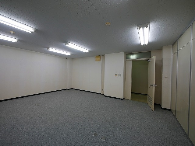 奥田ビルの内装