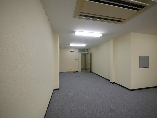 奥田ビルの内装