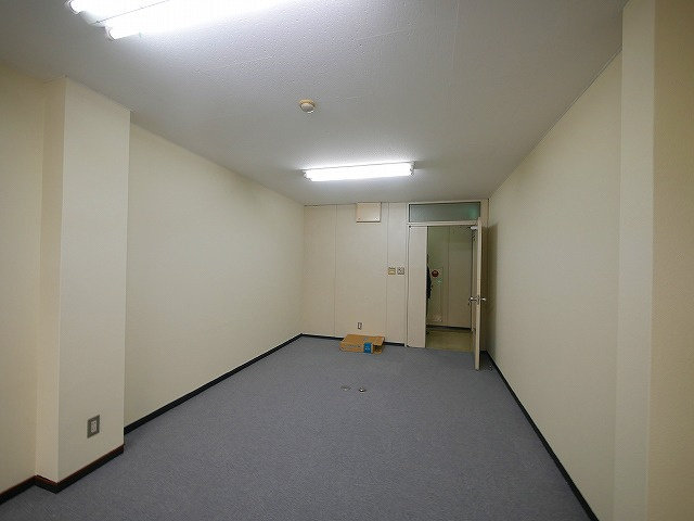 奥田ビルの内装