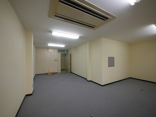 奥田ビルの内装