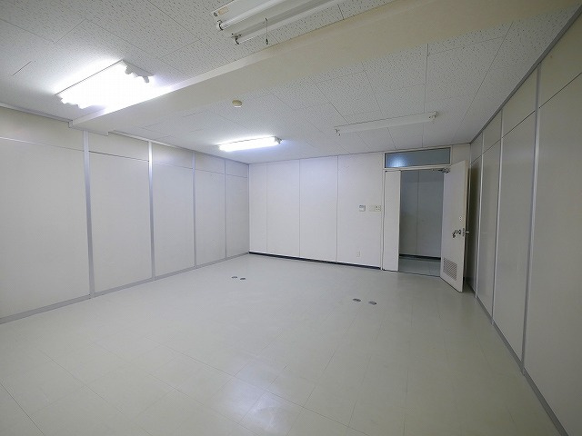 奥田ビルの内装