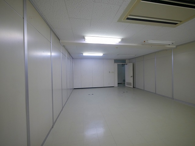 奥田ビルの内装