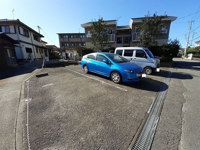 サンビレッヂの駐車場