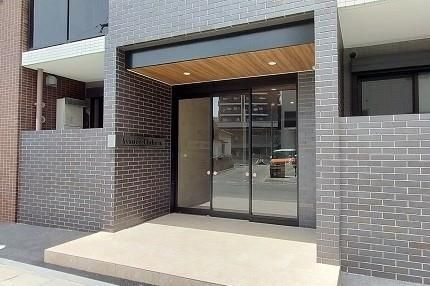 アヴァンセ千早のエントランス