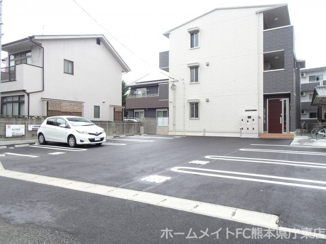 セレブ琴平の駐車場