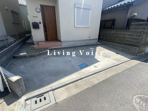 【駐車場】 | 【仲介手数料０円】茅ヶ崎市松が丘2丁目　中古一戸建て | 【仲介手数料０円】茅ヶ崎市松が丘2丁目　中古一戸建て