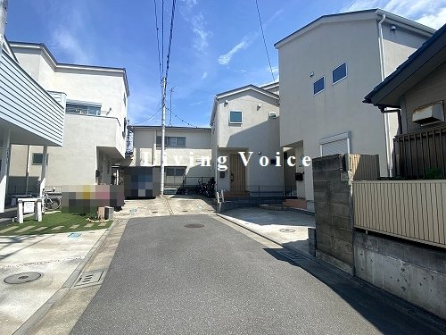 【前面道路含む現地写真】 | 【仲介手数料０円】茅ヶ崎市松が丘2丁目　中古一戸建て | 【仲介手数料０円】茅ヶ崎市松が丘2丁目　中古一戸建て