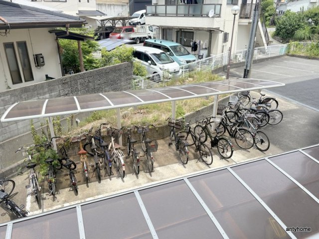 INOVE上山手　仲介手数料無料の駐車場