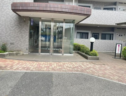 【中古マンション】ルミナス鶴ヶ島のエントランス|エントランスです