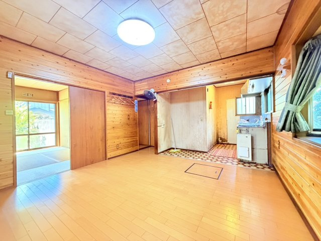 取手市双葉中古物件の居間・リビング