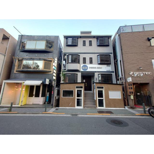 代官山駅前商業ビル