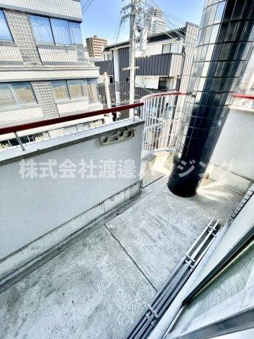 シャトラン香里園のバルコニー