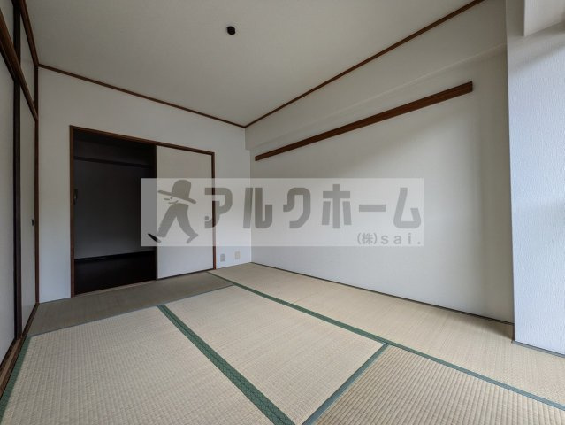 ルネアルマーニの寝室