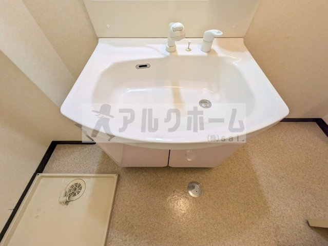ルネアルマーニの洗面所