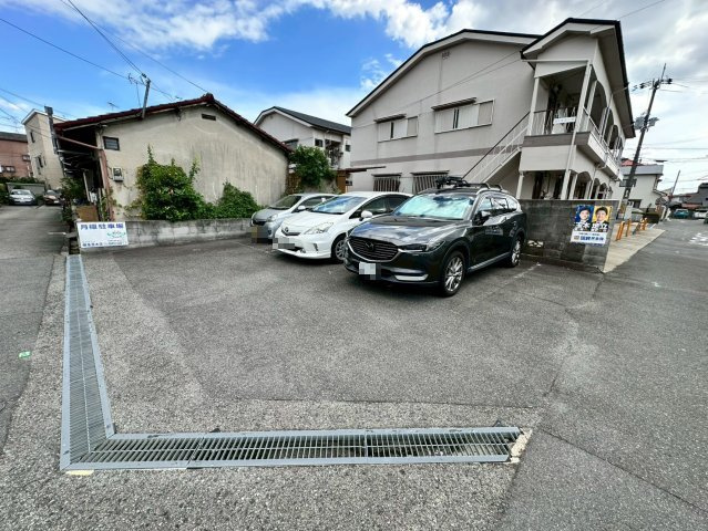 さくらコーポの駐車場