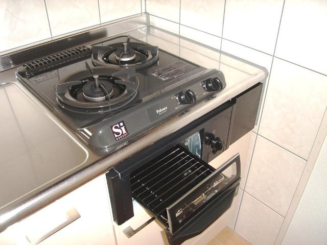 加古川市野口町坂元北２丁目の賃貸マンションのキッチン|ガスコンロ
