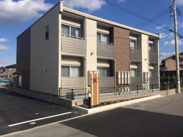 加古川市東神吉町西井ノ口のアパート