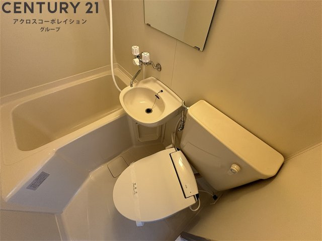 ユニットバスになっている為、掃除が簡単です！