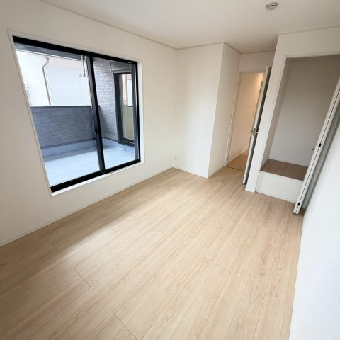 クレイドルガーデン松山市立花 第1の洋室