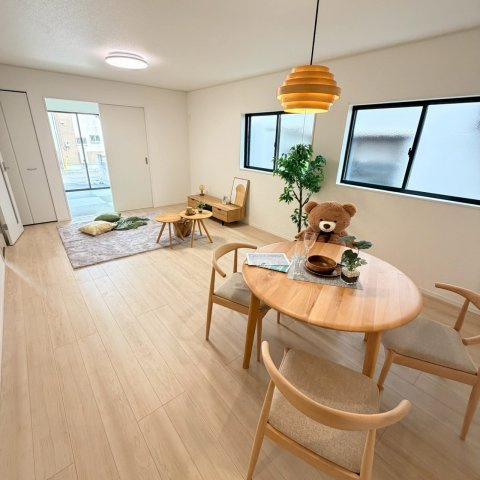 クレイドルガーデン松山市立花 第1の居間・リビング