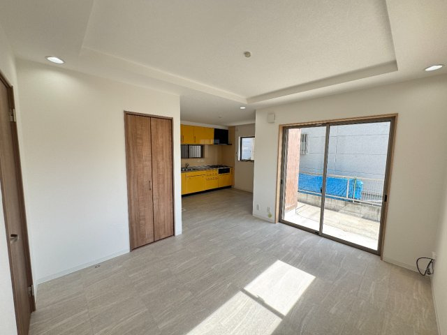 堺市西区山田二丁　中古一戸建の居間・リビング