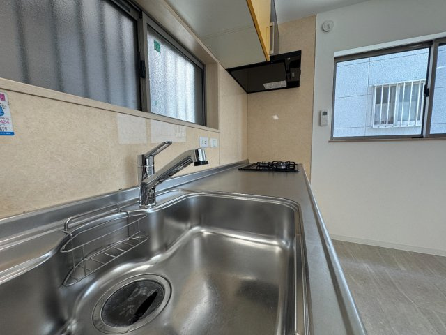 堺市西区山田二丁　中古一戸建のキッチン