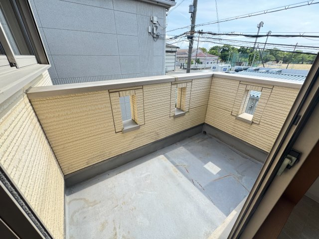 堺市西区山田二丁　中古一戸建のバルコニー