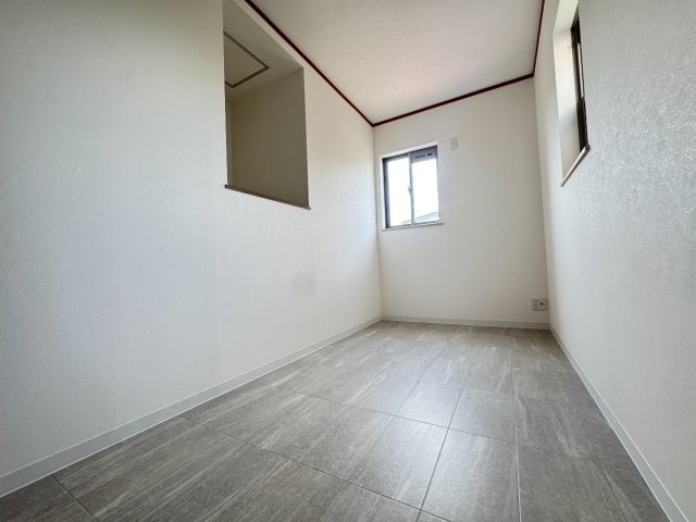 堺市西区山田二丁　中古一戸建の洋室