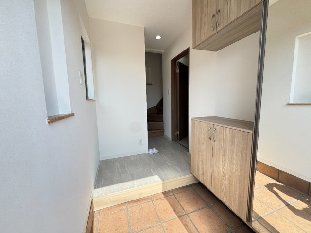 堺市西区山田二丁　中古一戸建の玄関