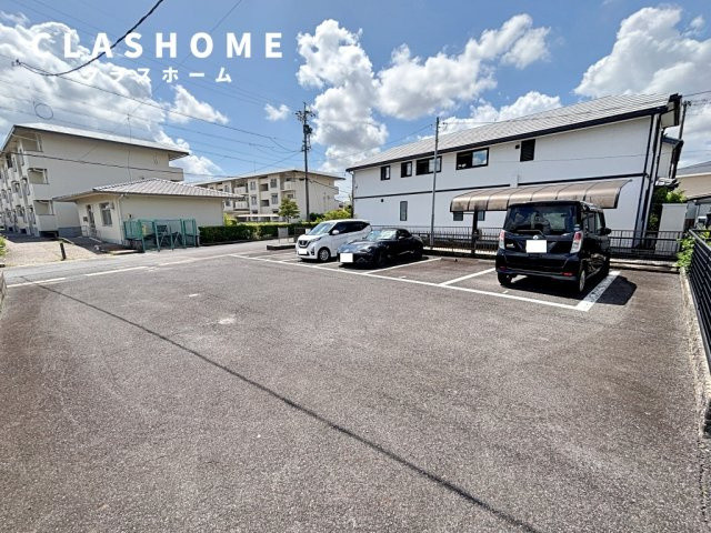 アート林　　　刈谷市近郊の賃貸はクラスホーム刈谷店の駐車場