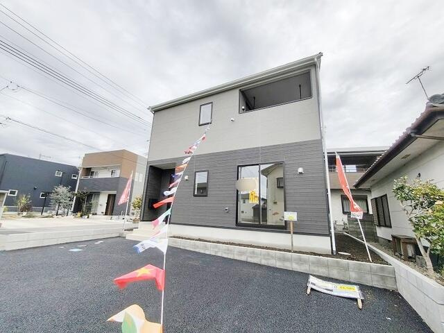 クレイドルガーデン上三川町上三川第5　新築一戸建ての前面道路含む現地写真