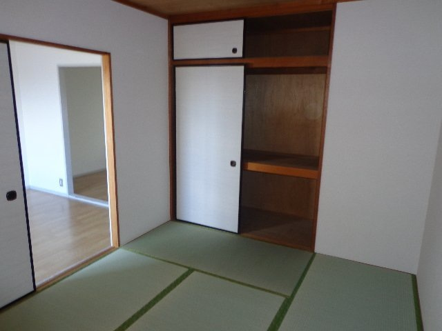 サンチェリオＡの収納