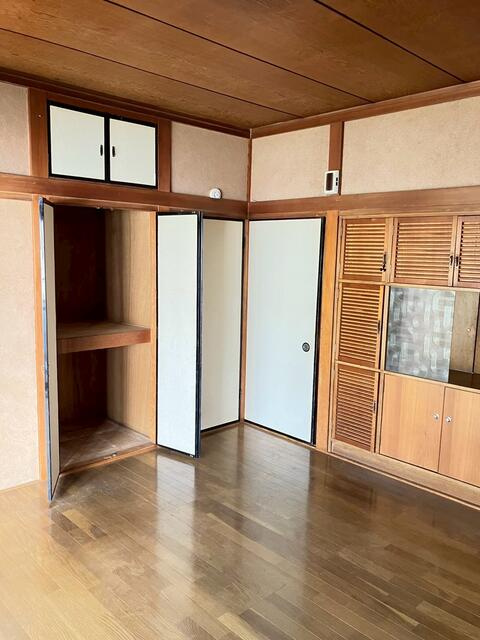 宇都宮市さつき３丁目　5DK　中古住宅の内装