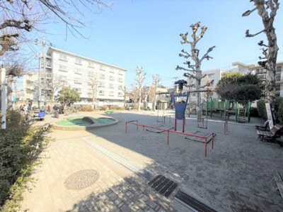 【周辺】 | 【仲介手数料５３０万円が無料！！】■学芸大学駅９分■東南角地■南側は公園ビュー | 春の特別キャンペーン！
日本一の家計応援サービスに挑戦中！
詳細は「諸費用」欄をご確認下さい！
■学芸大学駅９分
■東南角地
■南側に公園の眺望
■無料で間取図作成可能
■各ハウスメーカー取扱い中