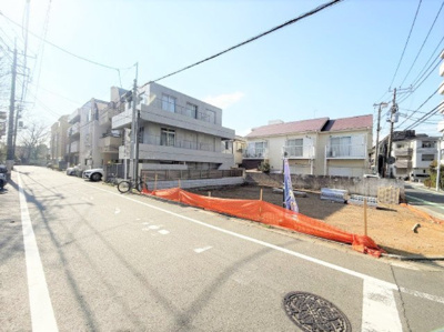 【外観】 | 【仲介手数料５３０万円が無料！！】■学芸大学駅９分■東南角地■南側は公園ビュー | 諸費用が５３０万円ＯＦＦ！！
春の特別キャンペーン！
日本一の家計応援サービスに挑戦中！
■学芸大学駅９分
■東南角地
■南側に公園の眺望
■無料で間取図作成可能
■各ハウスメーカー取扱い中