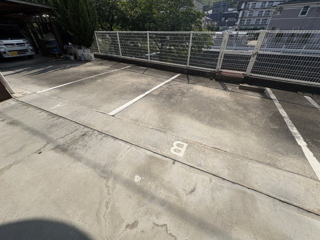 ドリーム寺池の駐車場