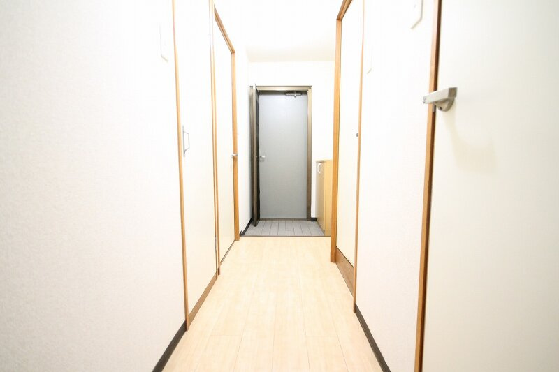 社ハイツの内装