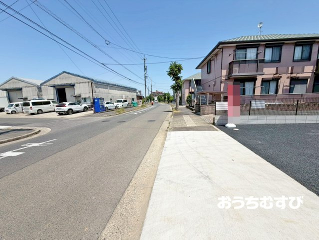 春日井市如意申町第3(全4棟)の前面道路含む現地写真