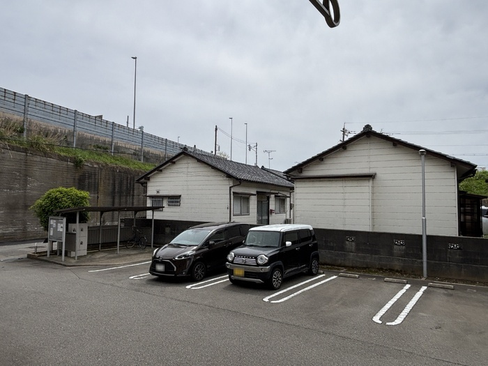 リバーサイドルーム西方の周辺